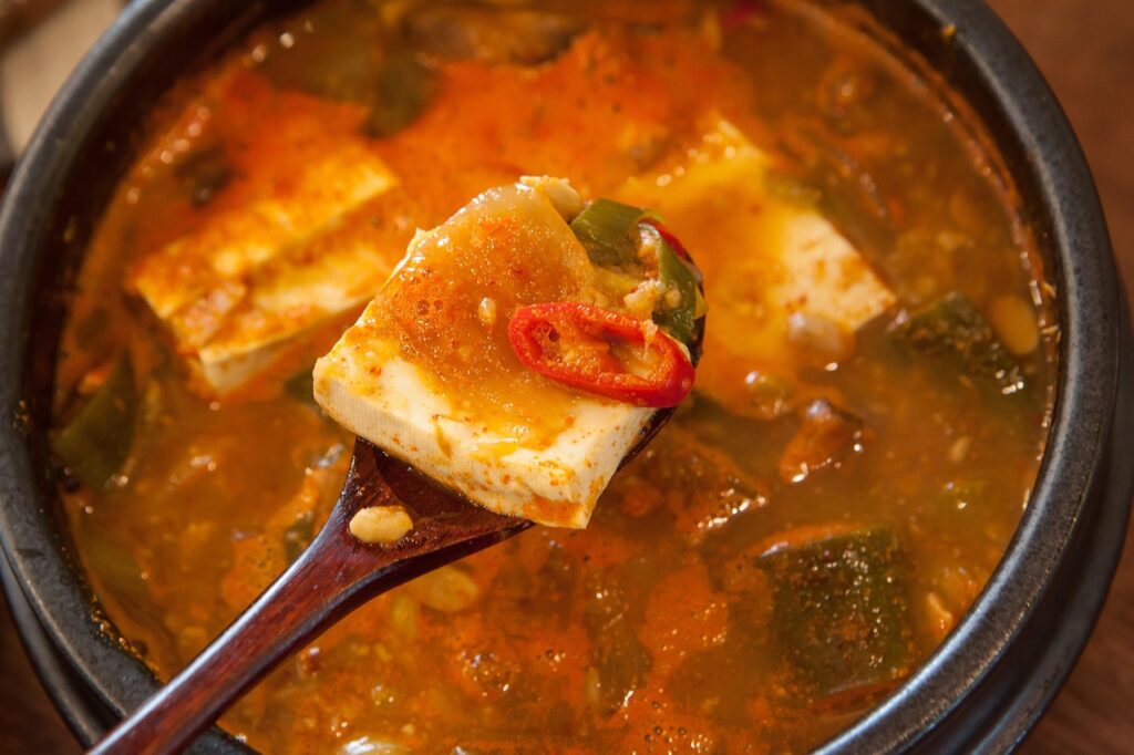 新米を土鍋で炊く方が美味しく仕上がる理由は？